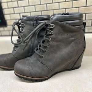 American Rag Gray Lace Up Boots